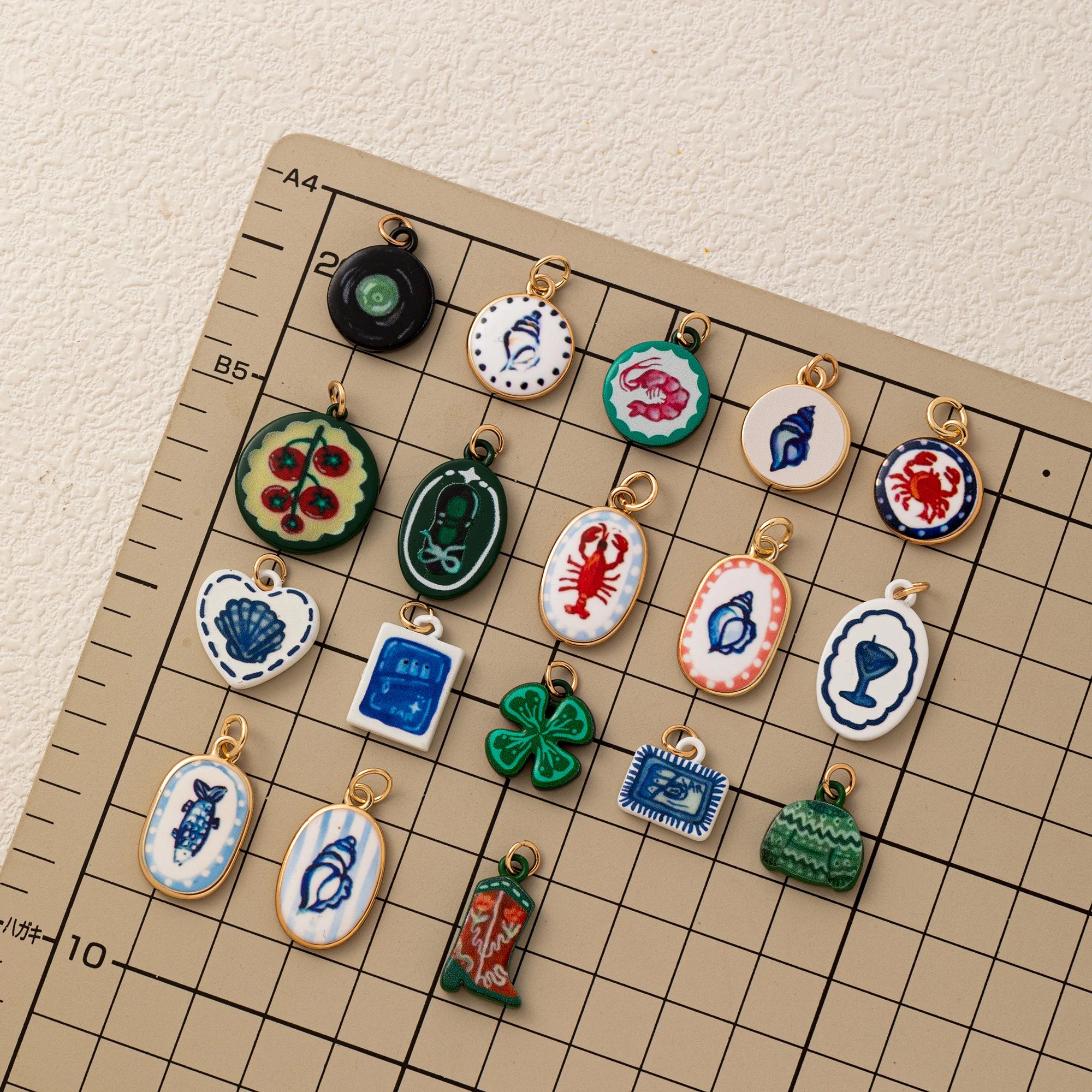 Fashionable Ceramic Crab, Lobster & Four-Leaf Clover Flower DIY Charms – Trendy Jewelry Making Accessories